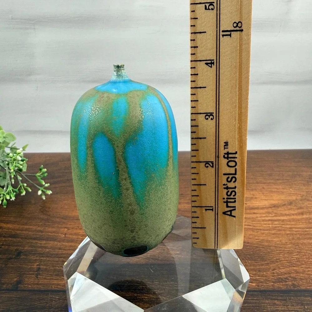 Rose Cabat Feelie Studio Pottery Vase Turquoise Green Crystalline Glaze Signed